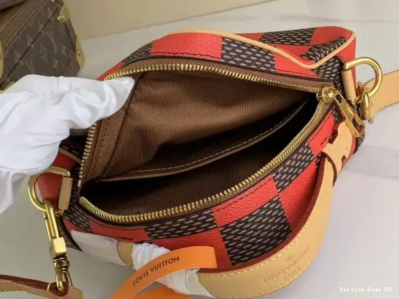 Cheap Chess LOUIS VUITTON Messenger-24*24*8CM 0617